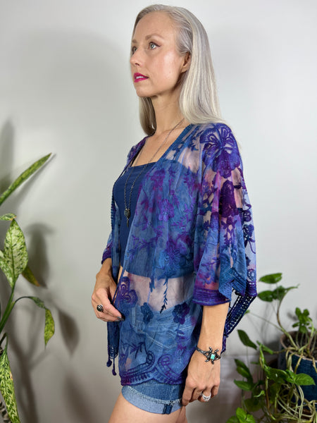 Embroidered dolman cardigan with ties