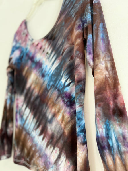 Fitted double scoop top