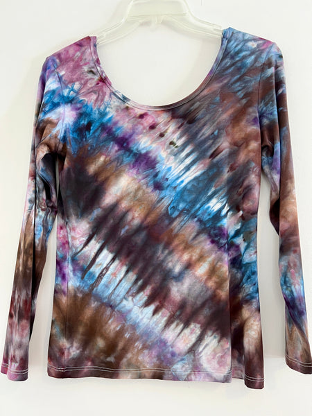 Fitted double scoop top