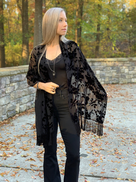 Surrender velvet shawl