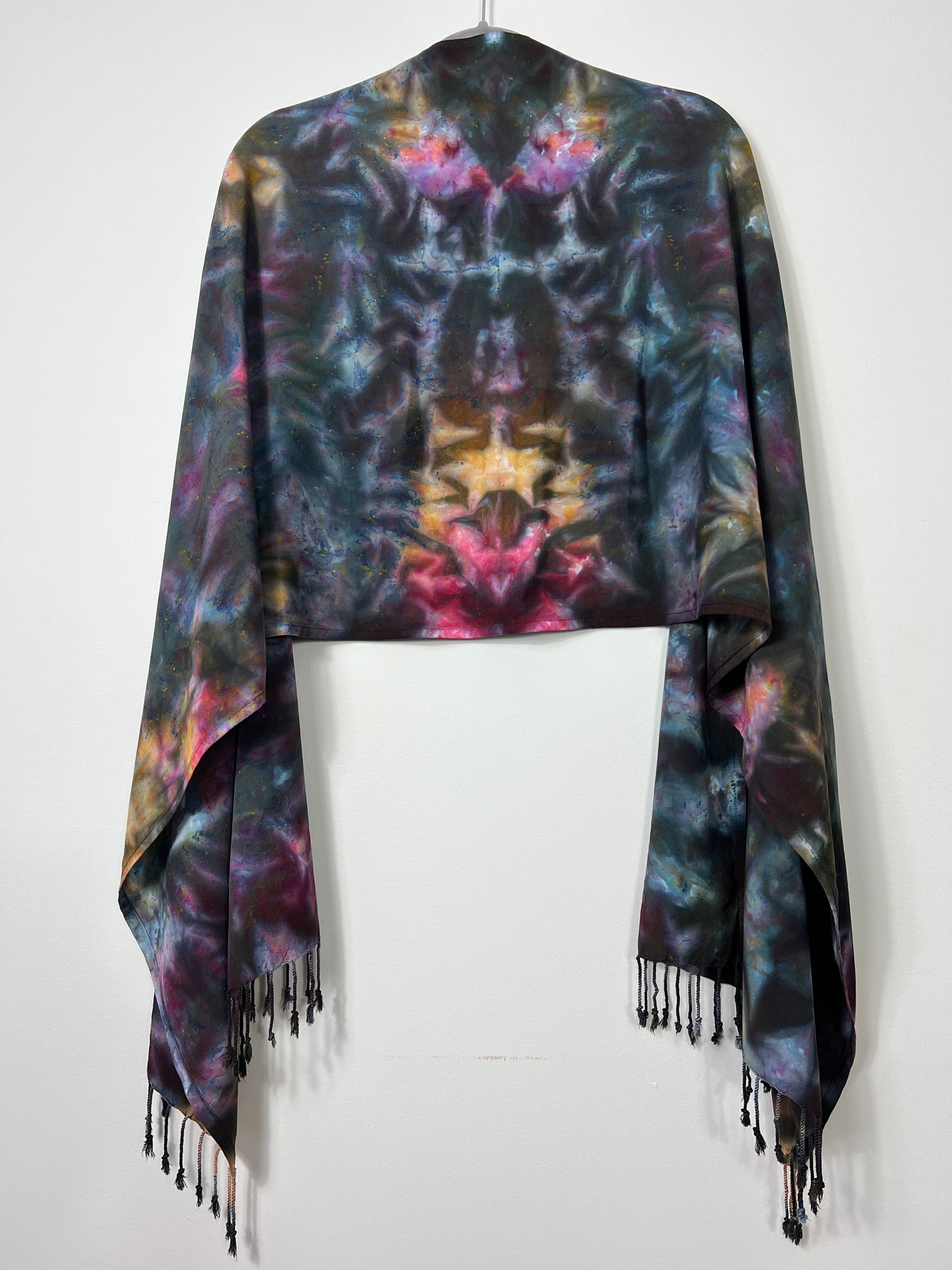 Scarf w/ tassels