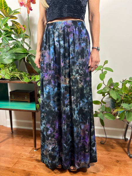 Maxi skirt w/ slits