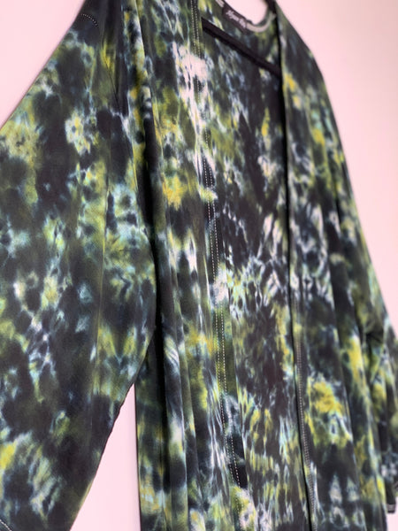Wide sleeve duster